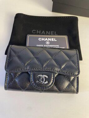 🧡CHANEL Classic Flap Caviar Skin Card HolderO-Card Holder with Silver CC Logo🧡